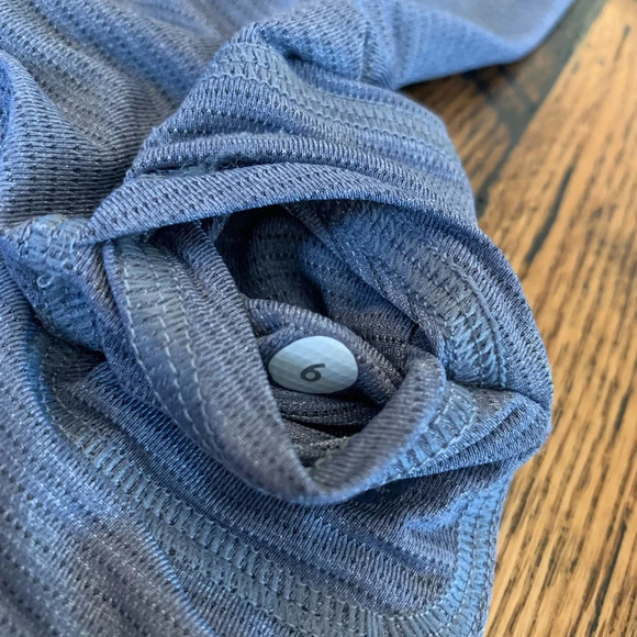 Lululemon top - Picture 7 of 8